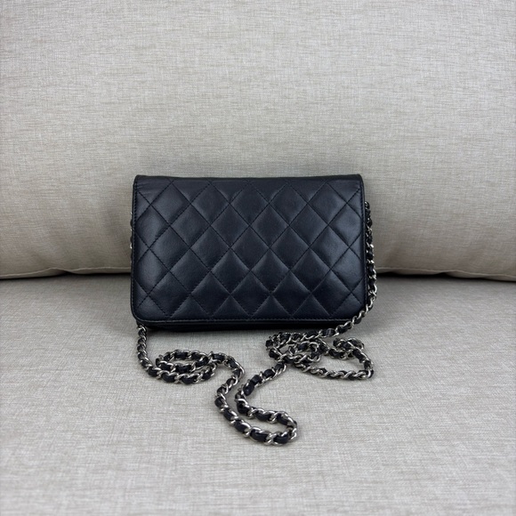 SOLD - CHANEL Wallet on Chain – Black Calfskin, Series 21 (Color Changed) - Picture 5 of 16